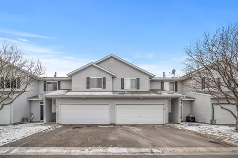 2106 Parkway Ave, Shakopee, MN 55379