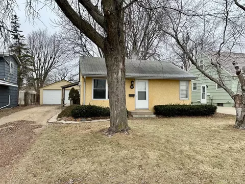 1217 Oslo St, Worthington, MN 56187
