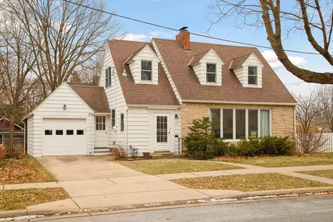 117 Orchard St S, Northfield, MN 55057