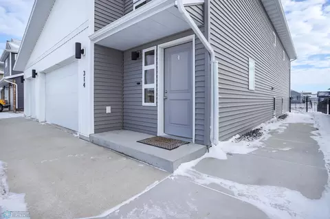 314 5th St E, Horace, ND 58047 photo 3