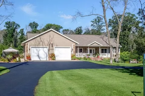 44904 Cozy Oak Dr, Ottertail, MN 56571