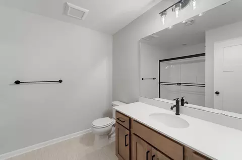 Bath - 8026 Walnut Ln, Corcoran, MN 55340 photo 4 of 4