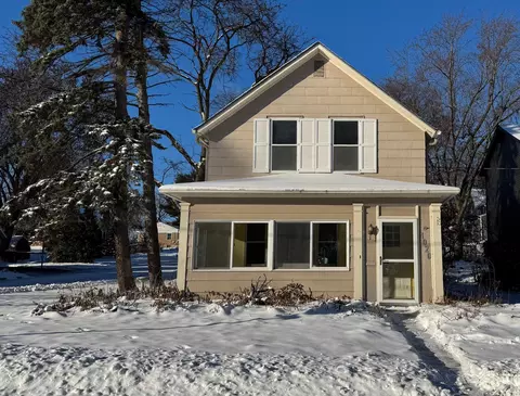 1020 5th St S, Stillwater, MN 55082