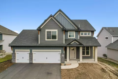 17923 Headwaters Dr, Lakeville, MN 55044