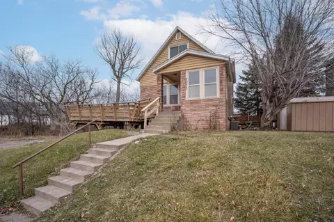 3073 Chestnut St, Duluth, MN 55806