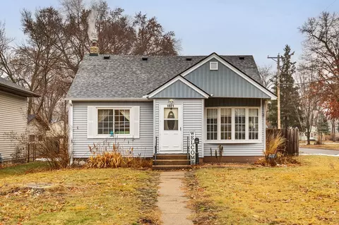 1921 Webber St, White Bear Lake, MN 55110