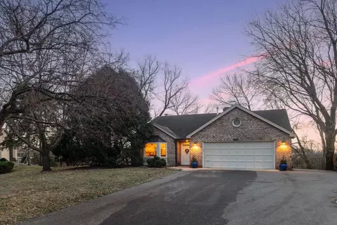 3265 Lafayette Ridge Ct, Wayzata, MN 55391