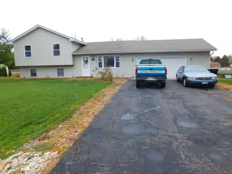 6623 263rd St, Wyoming, MN 55092