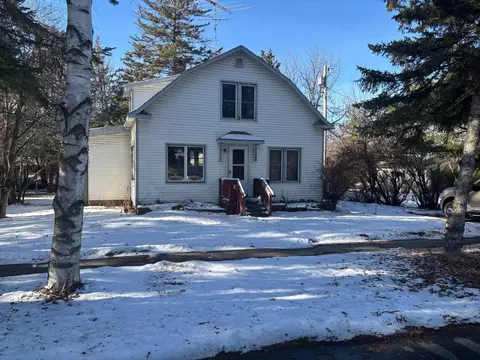509 2nd Ave NW, Bertha, MN 56437