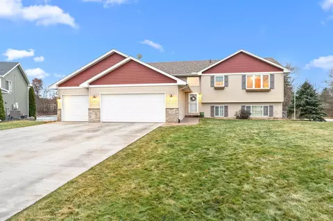 7848 Marilyn Dr, Circle Pines, MN 55014