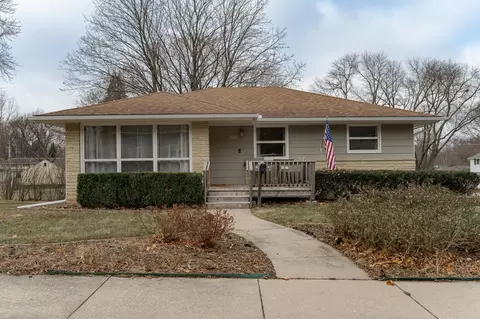 2217 11th Ave NW, Rochester, MN 55901