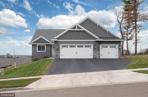 6434 Burr Oak Ln, Eau Claire, WI 54703
