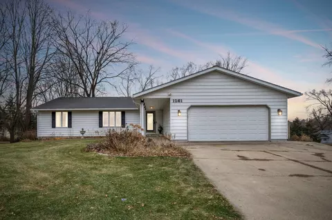 1261 Ash St, Prescott, WI 54021