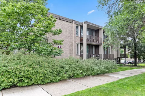 1405 E 40th St #1F, Minneapolis, MN 55407