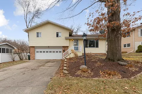 1010 Allison Ln, Saint Peter, MN 56082