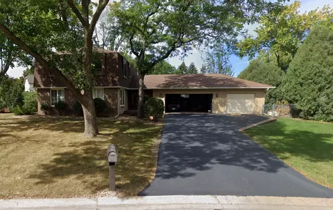 3645 Wellington Ln N, Plymouth, MN 55441