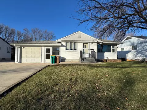 1506 Manor Ave, Albert Lea, MN 56007