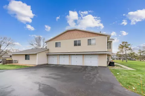 8436 S Pond Trl, Champlin, MN 55316 photo 4