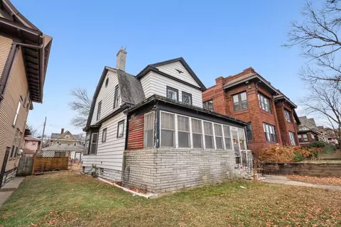 1060 Marshall Ave, Saint Paul, MN 55104
