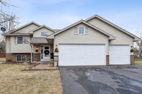 25792 Freeport Ave, Wyoming, MN 55092