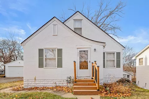 3301 Drew Ave N, Robbinsdale, MN 55422