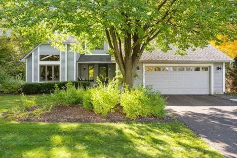11725 48th Pl N, Minneapolis, MN 55442