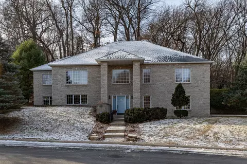 2050 Baihly Estates Ln SW, Rochester, MN 55902