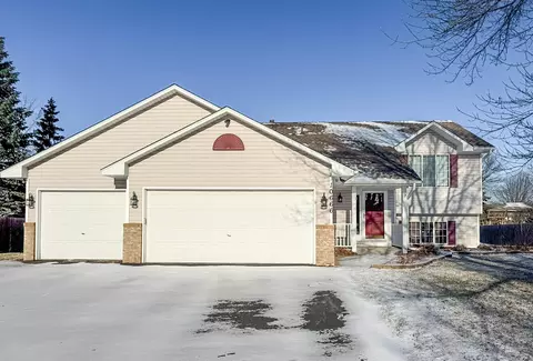 10666 57th St NE, Albertville, MN 55301