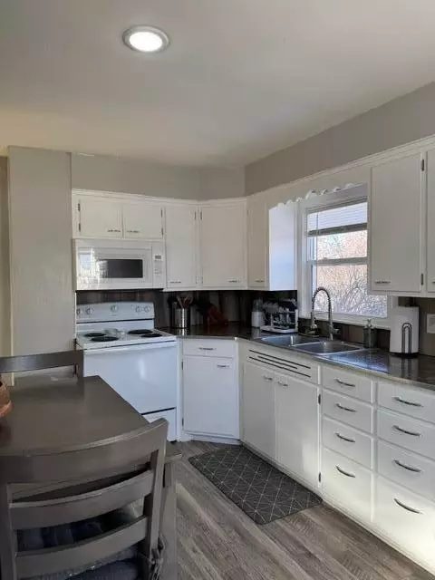 532 4th St SW, Perham, MN 56573 photo 9