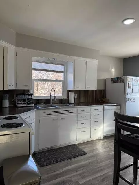 532 4th St SW, Perham, MN 56573 photo 7