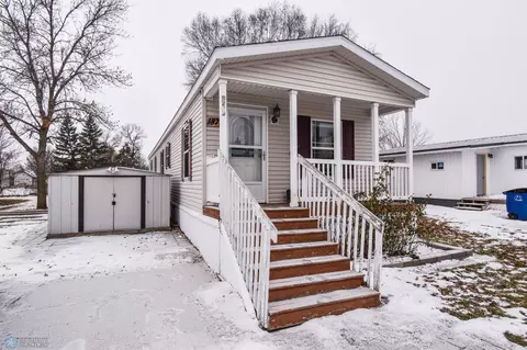 187 Somerset Ln, Moorhead, MN 56560