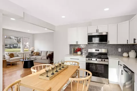 9053 Taylor St NE, Blaine, MN 55434