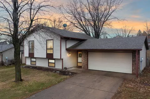 7740 Ivystone Ave S, Cottage Grove, MN 55016