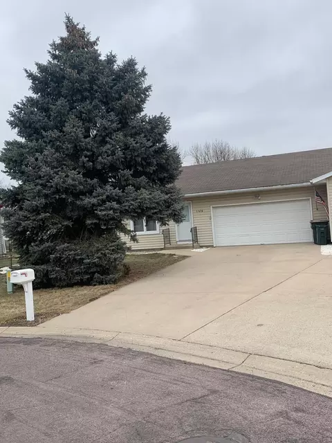 1106 Wrigley Ct, Saint Peter, MN 56082