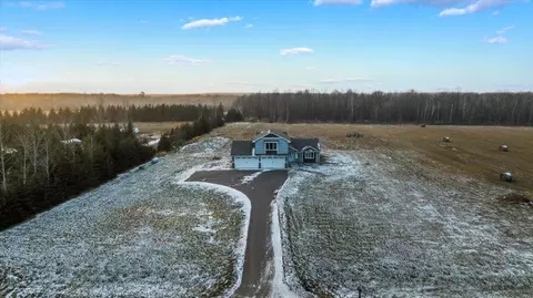 12401 Knick Knack Dr, Milaca, MN 56353