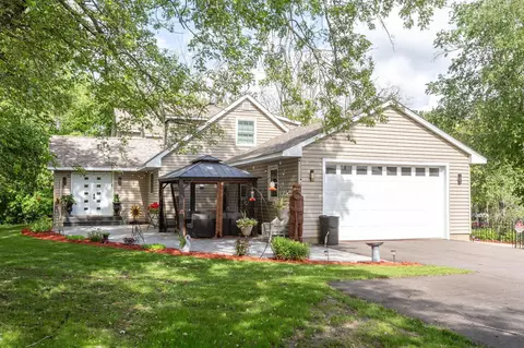 2172 Goose Lake Rd, New Richmond, WI 54017