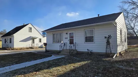 1616 1st Ave SE, Austin, MN 55912