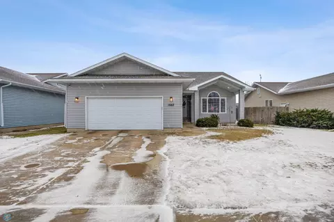 1667 8th St E, West Fargo, ND 58078