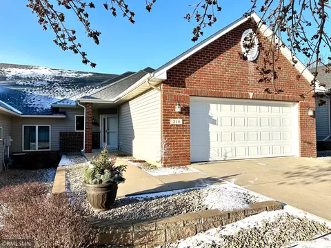 316 Summit Point Ct, Hastings, MN 55033