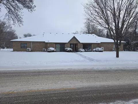 222 N Concord St #103, Fergus Falls, MN 56537