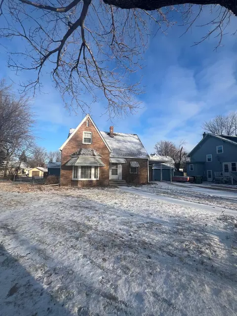 700 14th St, Worthington, MN 56187