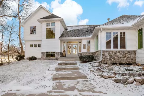 8806 Telford Xing, Brooklyn Park, MN 55443