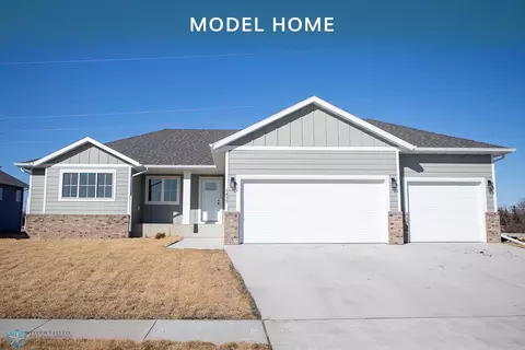1437 66th Ave S, Fargo, ND 58104