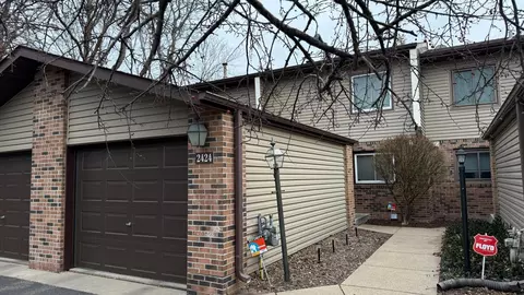 2424 Mendelssohn Ln N #7, Golden Valley, MN 55427