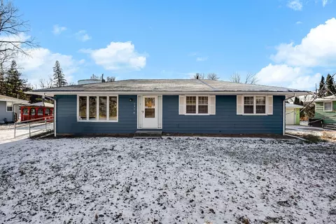 1378 Skywood Ln NE, Fridley, MN 55421