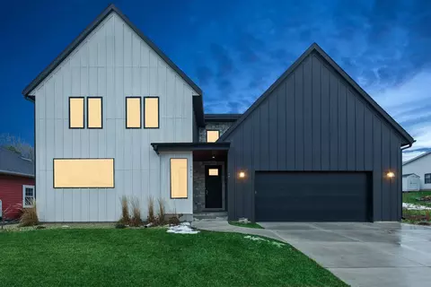 1517 Huron Ct, Northfield, MN 55057