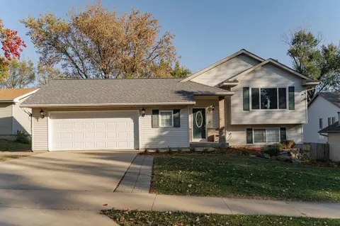 605 36th St SW, Rochester, MN 55902