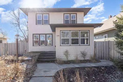 688 Nebraska Ave E, Saint Paul, MN 55106