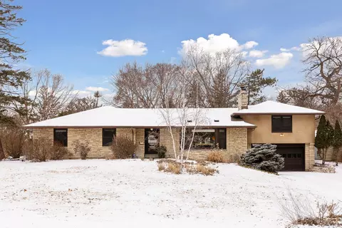 100 Meadow Ln S, Golden Valley, MN 55416