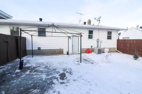 402 Nelson Dr, Horace, ND 58047 photo 7